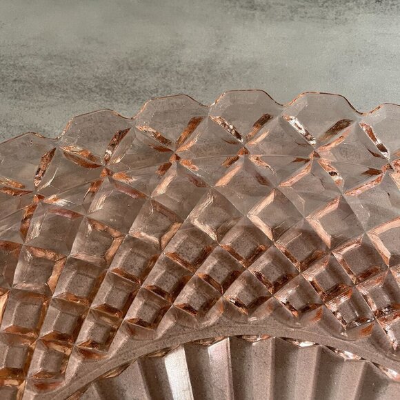 Vintage Anchor Hocking Waterford Waffle Depression Glass Pink Cake Plate 14" - Picture 4 of 5